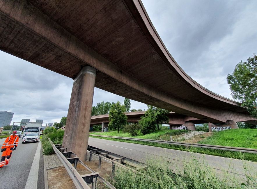 Bauwerksprüfung B14 Hochstraßenbrücke mit 24 Teilbauwerken